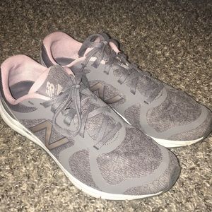 EUC New Balance Tennis Shoes Grey/pink
